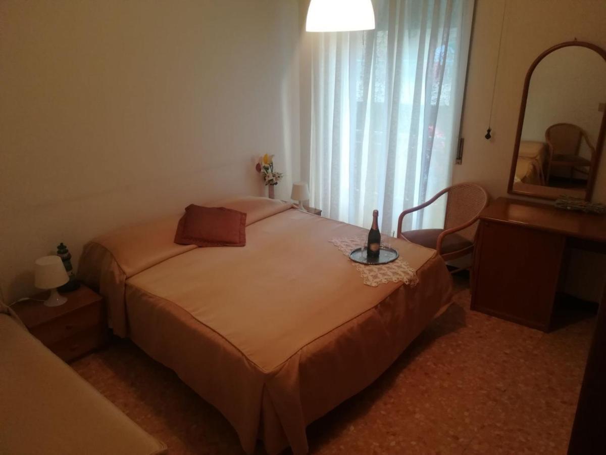 Hotel Olimpia Alassio Zimmer foto